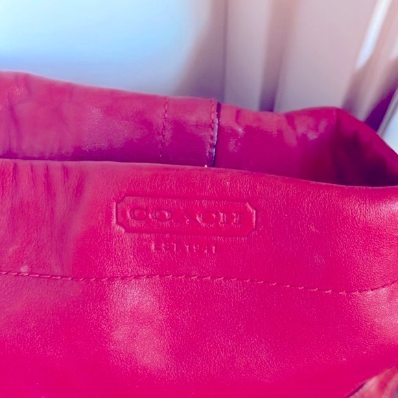 ❌SOLD❌Coach Carly medium size - Picture 2 of 5